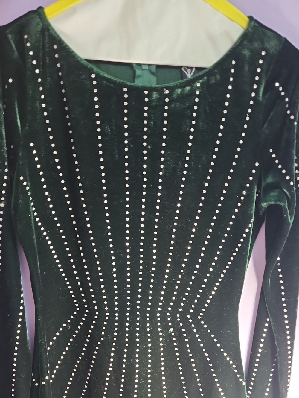Windsor Dark Green Velvet Rhinestone Long Sleeve Dress